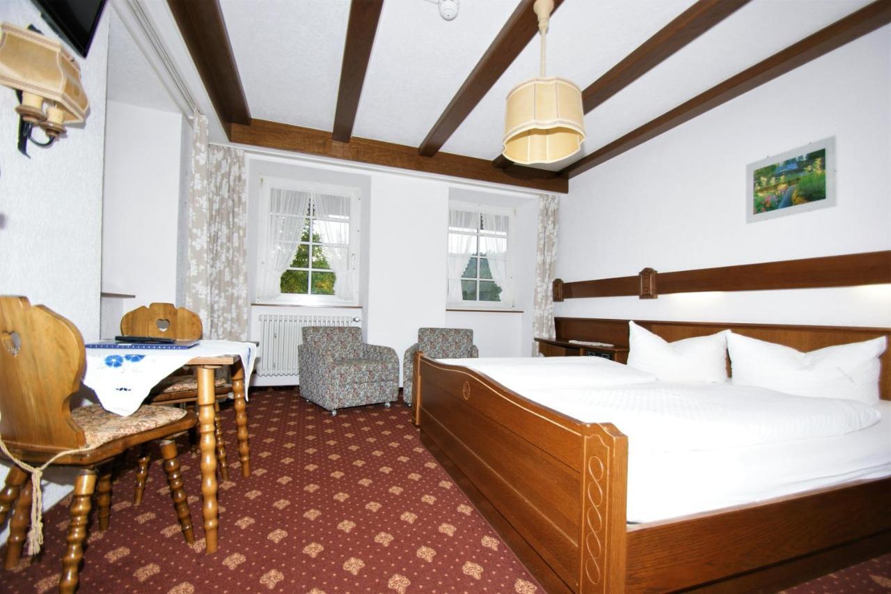 Zur Traube Schwarzwaldhotel & Restaurant Am Titisee แซงค์ทมาร์เงน ภายนอก รูปภาพ