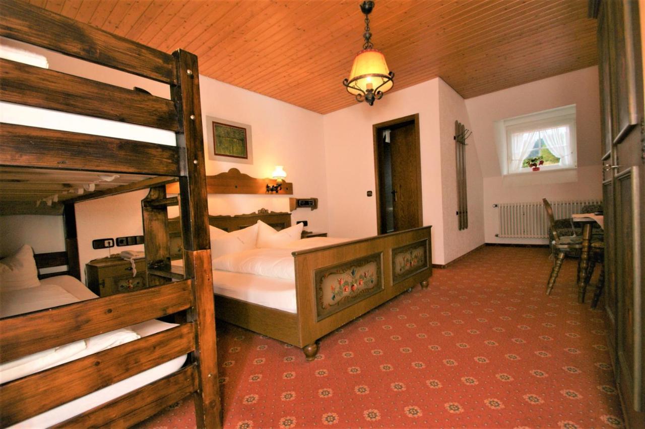 Zur Traube Schwarzwaldhotel & Restaurant Am Titisee แซงค์ทมาร์เงน ภายนอก รูปภาพ