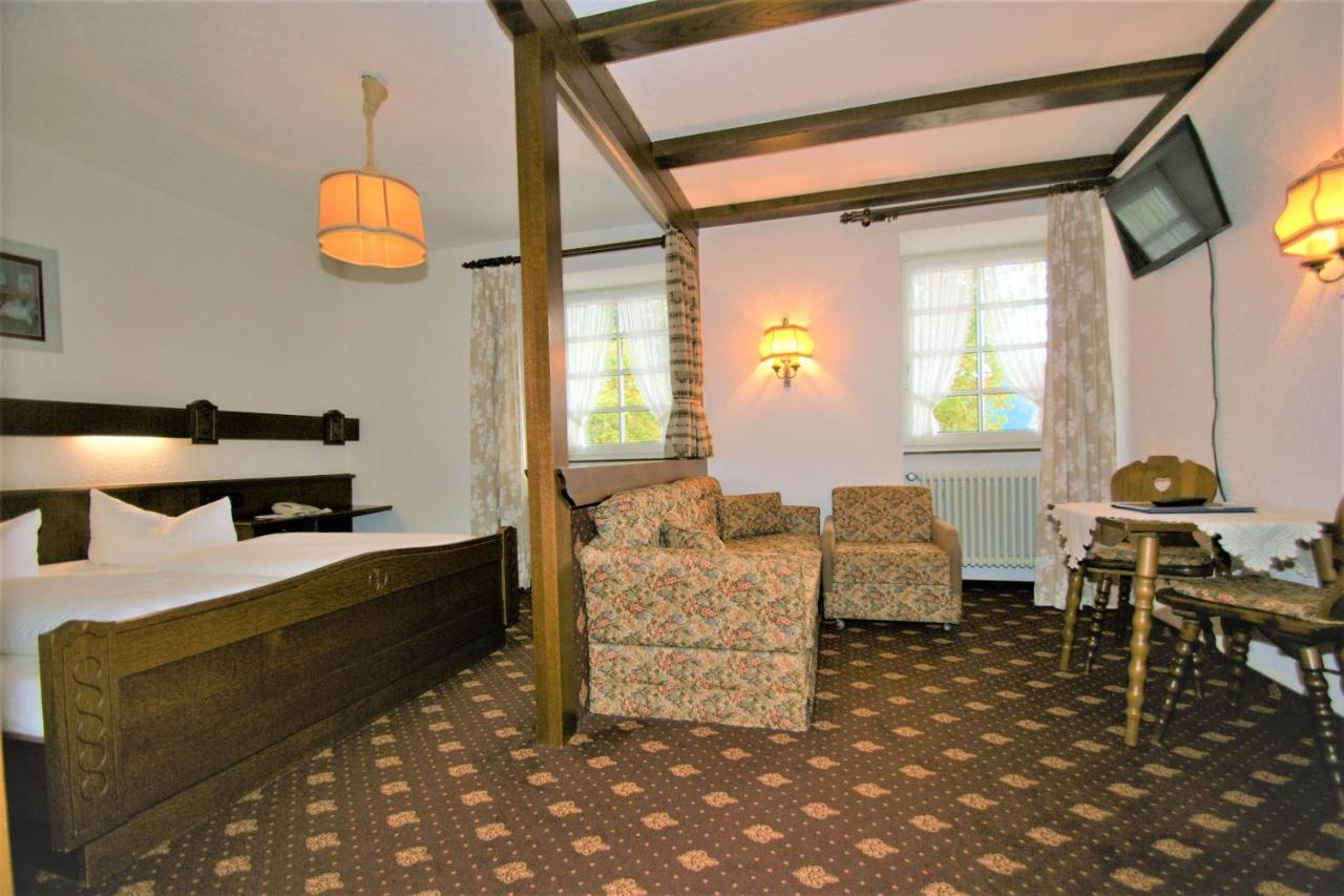 Zur Traube Schwarzwaldhotel & Restaurant Am Titisee แซงค์ทมาร์เงน ภายนอก รูปภาพ
