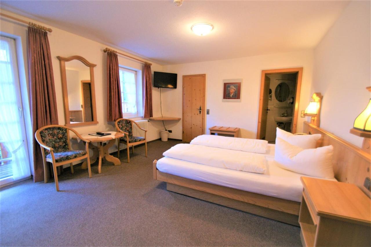 Zur Traube Schwarzwaldhotel & Restaurant Am Titisee แซงค์ทมาร์เงน ภายนอก รูปภาพ